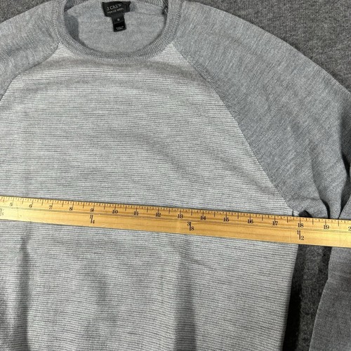 J.Crew 100% Merino Wool Crew Neck Sweater Mens small S Gray Raglan - Picture 4 of 7