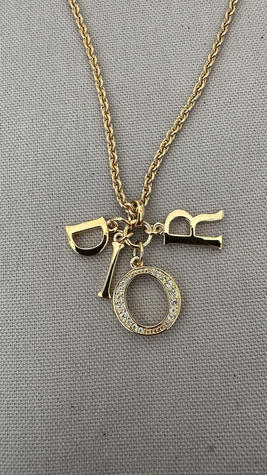 Collier vintage Lettres D I O R dore de haute manufacture avec chaine maille gourmette