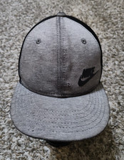 Nike True Hat Boys Gray Black Snap Back Cap Adjustable Mesh Back