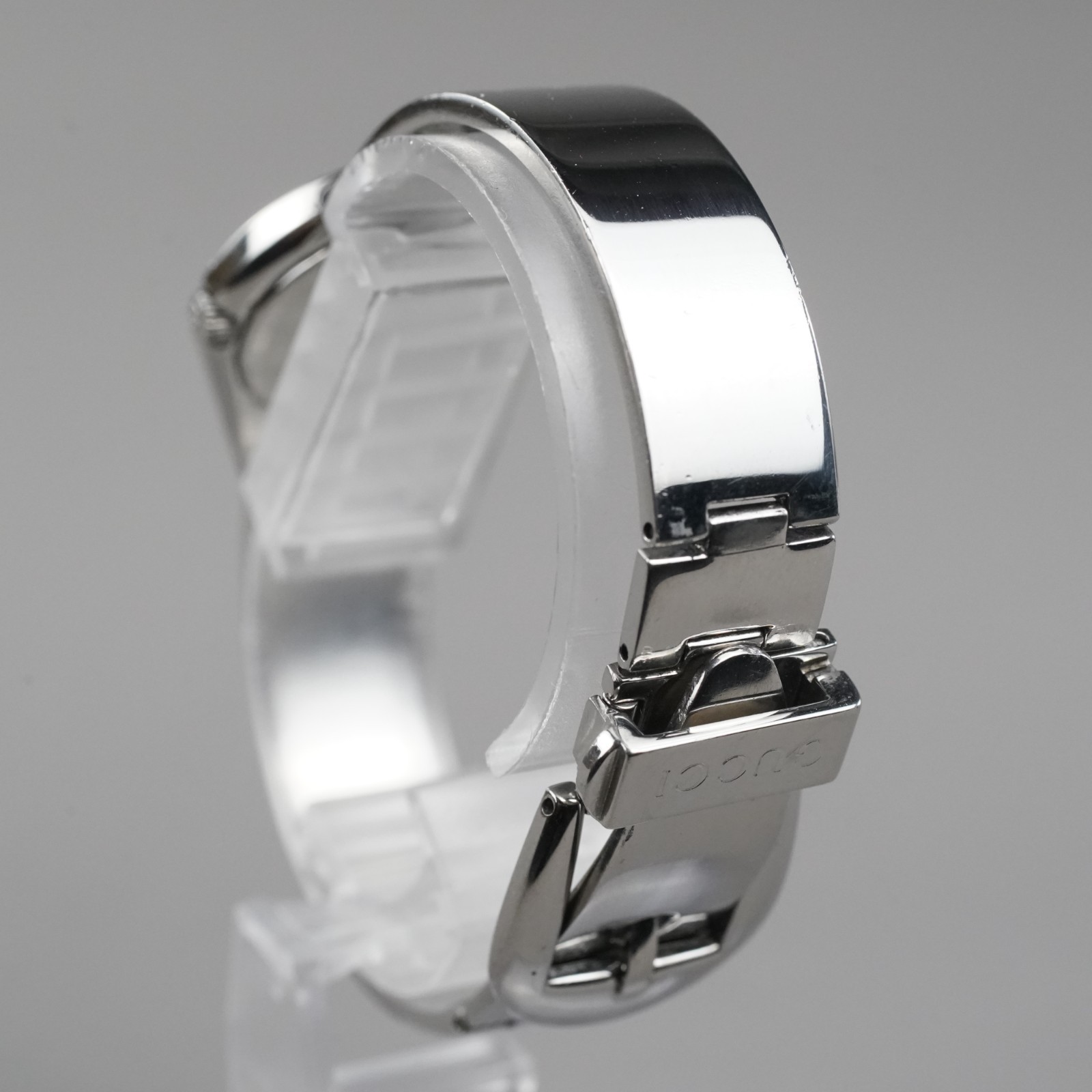 GUCCI Vintage Women's Watch 6700L Silver 27mm Vintage New Battery 0105015 thumbnail 9