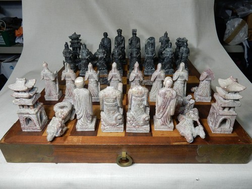 CHESS KOREAN GIANT XL HUGE HEAVY MARBLE STONE 28” x 29” BOARD/CASE 7” KING 56 LB - Picture 5 of 12