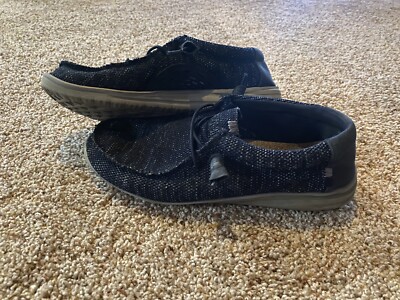 RARE WATER DRAINING Hey Dude Wally Sox Vented Men Sz Dark Blue