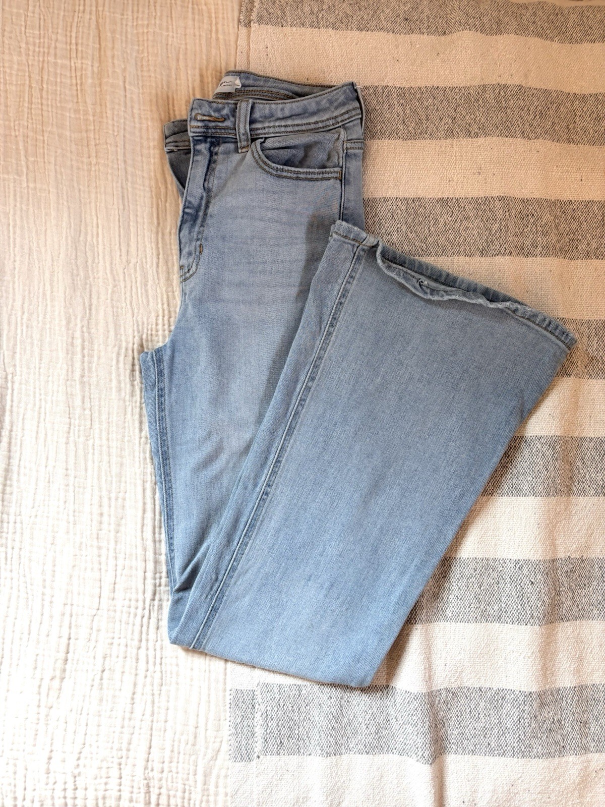 CJLA Carly Jean Los Angeles Austin Flare Jeans Light Wash Size 7