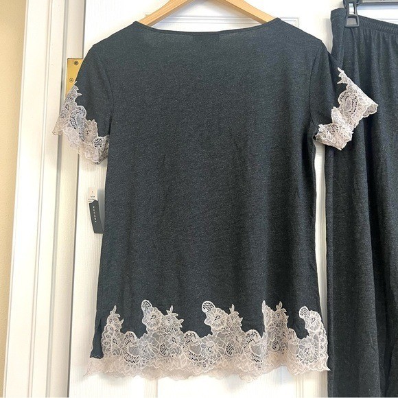 2-piece NATORI Luxe Shangri La Pajama Set Lace Charcoal soft luxury size S comfy