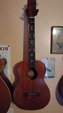 Vega baritone Ukulele. Arthur Godfrey model. Plays and sounds great!