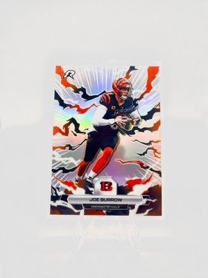 Joe Burrow 2025 Topps Resurgence #19 Base Refractor Cincinnati Bengals