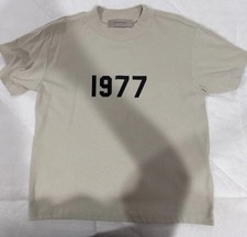 essentials fear of god Women s Tshirt Size Small Color Beige