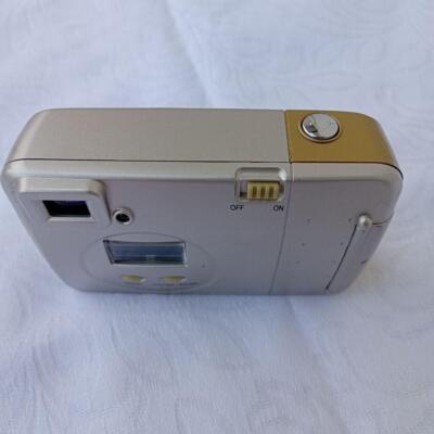ハローキティ　axia ix-20 デジカメ Hello Kitty Fujifilm axia ix-20 Digital Camera Sanrio50th