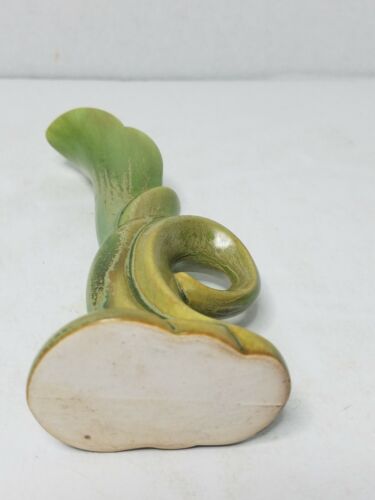 Vintage Ceramic Tall Standing Cornucopia Fluted Vase Green Drip not marked - Picture 6 of 6