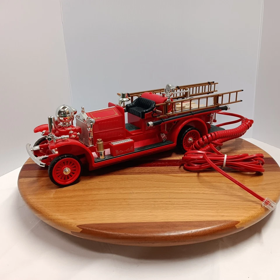 Ahrens Fox Fire Engine Company 02352 - Teléfono Camión de Bomberos Años 30 - Rojo Foto 3 de 4