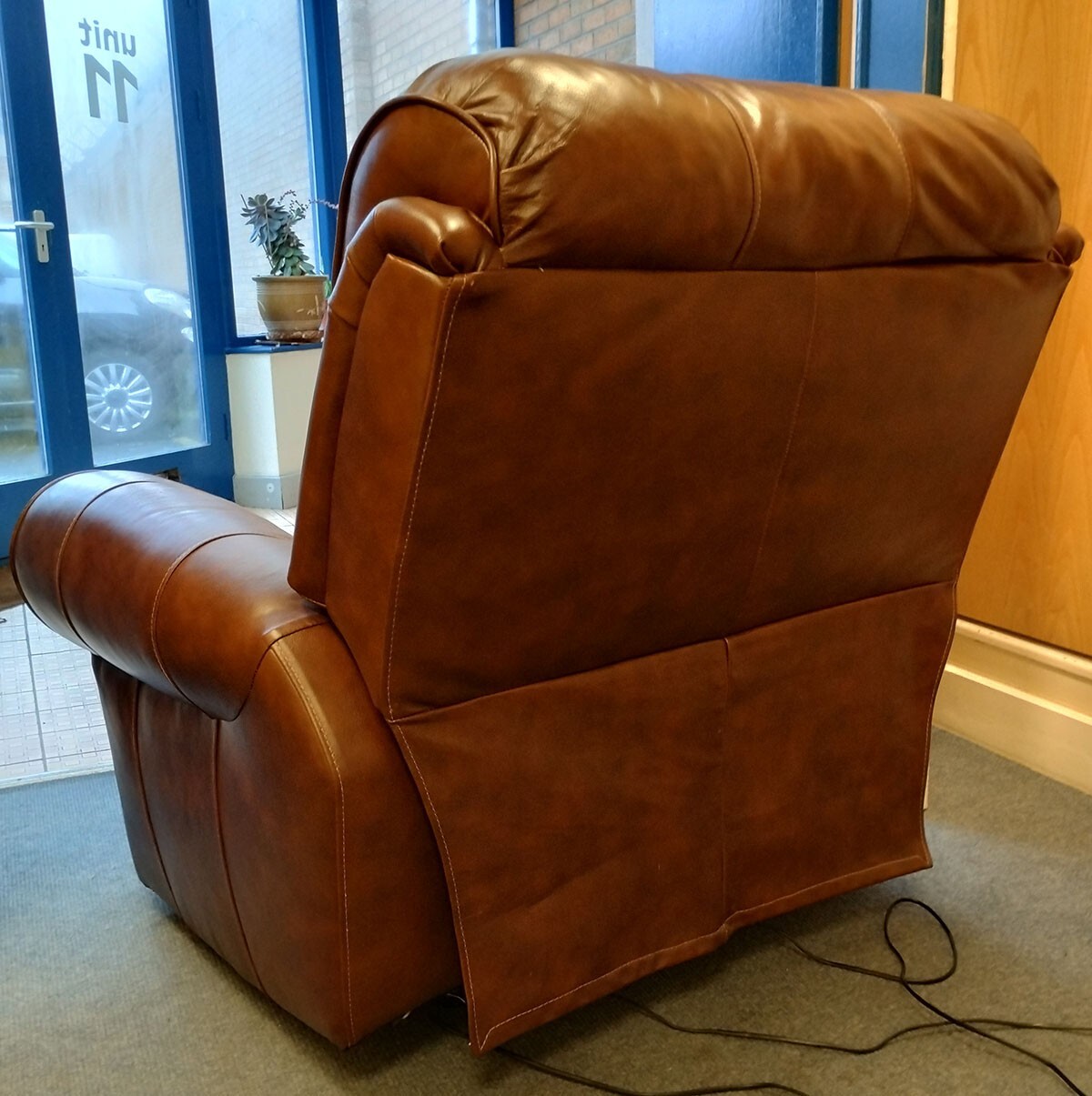 Sofology Heritage Electric Brown Leather Power Recliner Armchair Pocket