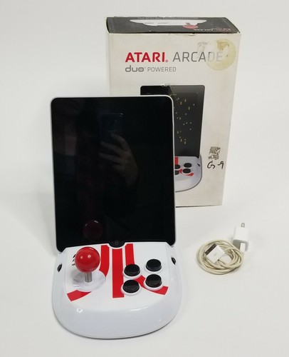 Apple iPad & Atari Arcade 1st Generation 16GB Wi-Fi 9.7 in A1219 Duo Powered Lot - Picture 2 of 12