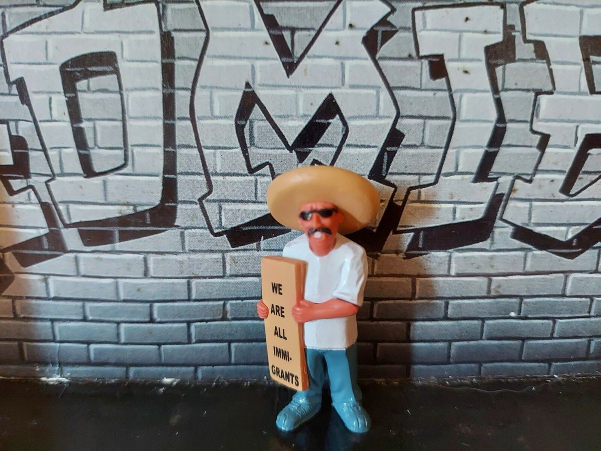 HOMIES SERIES 10 NEW SCALE 1:32 PICK ONE FIGURE PLASTER MASTER