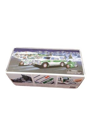 Hess Sport utility vehicle and motorcycles (2004 hess toy truck) (729071020044)