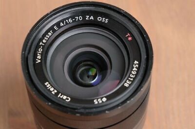 Sony Zeiss Vario-Tessar T* E 16-70mm f/4 ZA OSS Lens with Caps