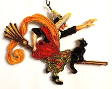 WITCH w BLACK CAT, FLYING on BROOMSTICK * Glitter HALLOWEEN ORNAMENT  Vtg Img