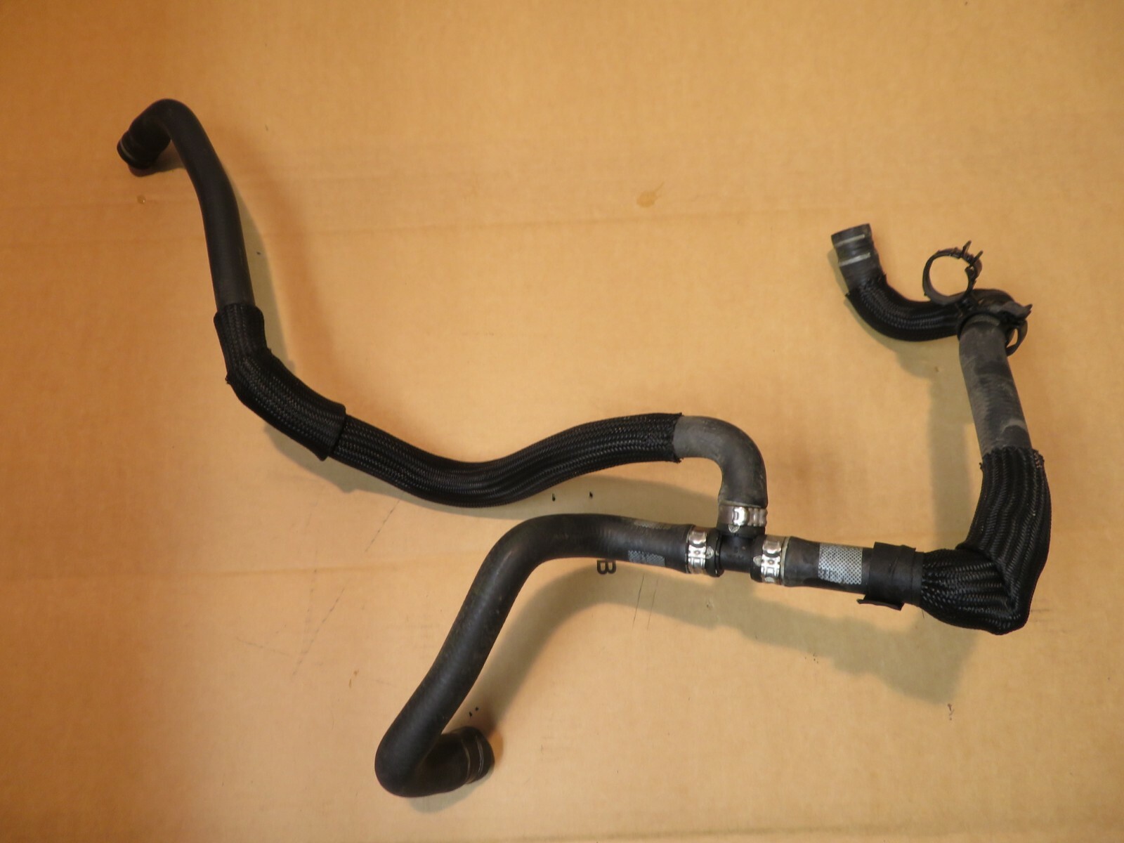 2014-2017 MASERATI GHIBLI FRONT RADIATOR WATER PUMP OUTLET HOSE LINE PIPE OEM