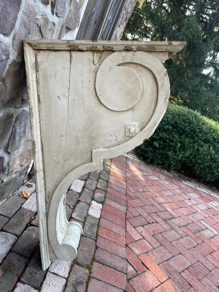 OUTSTANDING Massive Antique Wood CORBEL  in original Paint 40x22x8 Arch. Salvage - Image 3 of 4