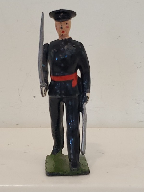 BRITAINS TOY SOLDIER #2089 GLOUCESTERSHIRE REGIMENT OFFICER VINTAGE ENGLAND