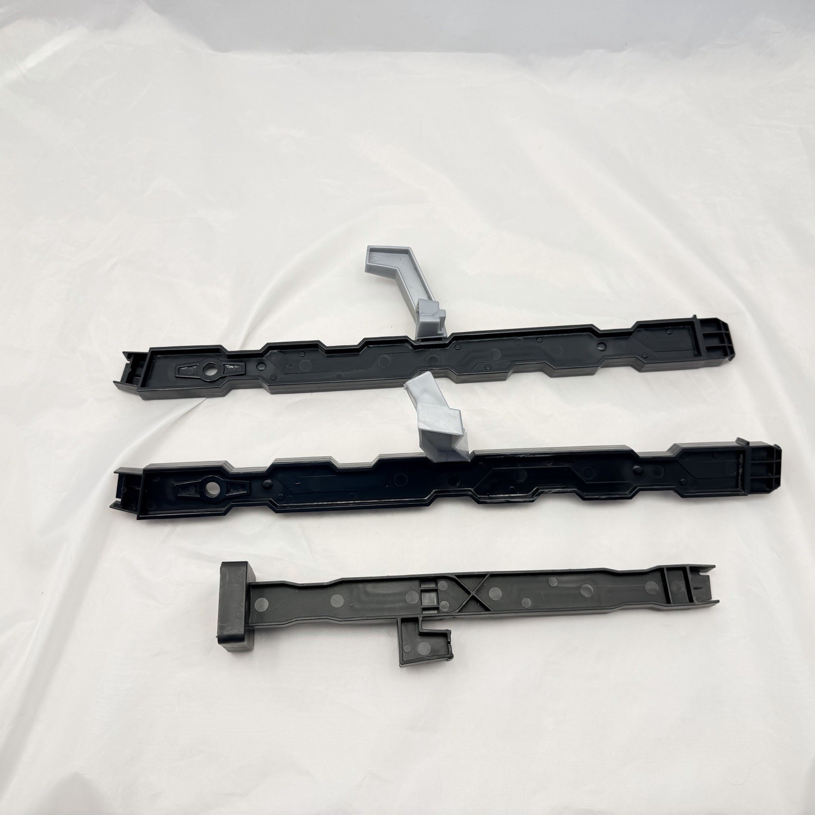 Hot Wheels Ultimate Gator Car Wash Part Black Post gray Supports A B I P E Lot 3 image 3