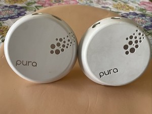 LOT OF 2 - PURA Electric Plug-In Air Fresheners - Model 820-00020 - Lot of 2