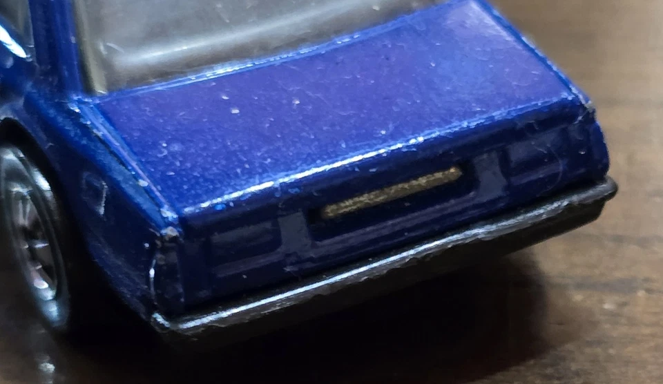 Peugeot 505 1982 3" vintage Hot Wheels 1:64 azul oscuro paredes negras Hongk coche suelto Foto 4 de 4