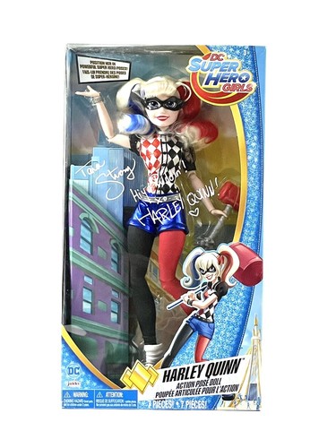 Harley Quinn DC signierte Jakks 18" Actionfigur Puppe Tara starke Synchronsprecherin Echtheitszertifikat - Bild 1 von 4