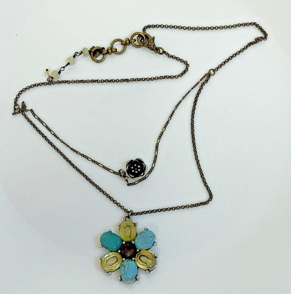 Collar Flor 2 Capas Marca Lucky Collar 20" Amarillo y Turquesa Foto 3 de 4