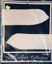 VTG  Carolace The Collar Connection  White Embordered  Floral Peter Pan Collar