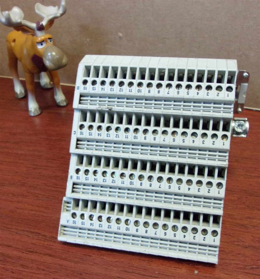 D-HC-KA-D Phoenix Contact HC-KA-D 64-ST/PEL Contact Insert  - Image 3 of 4