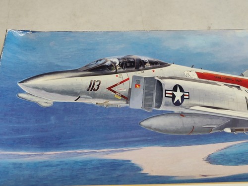 Hasegawa 1:72 F-4B/N PHANTOM II Mig EATER MODEL 00640 Open Box US NAVY CORRAL SE - Picture 2 of 10