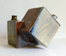 JAN STENNACKERS STEINZEUG VASE WÜRFELFORM CU...