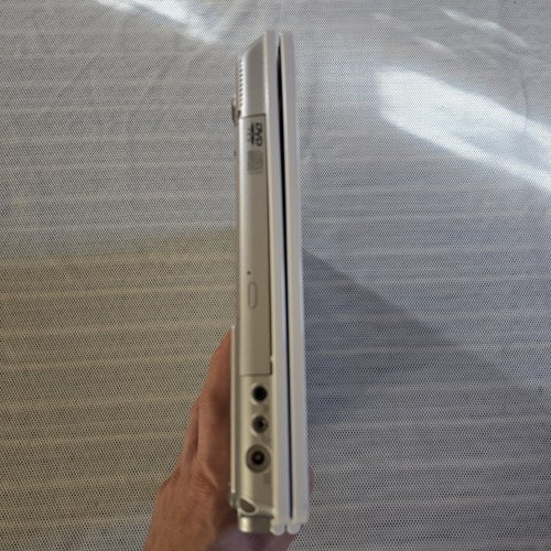 Viglen Futura S200 M3000Np ,Pentium M ,14", Windows XP, 40Gb HDD 500Mb RAM (257) - Picture 21 of 23