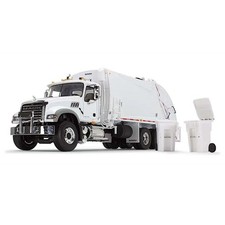 Camión de basura de carga trasera First Gear 1/34 Mack Granite MP McNeilus 10-4213