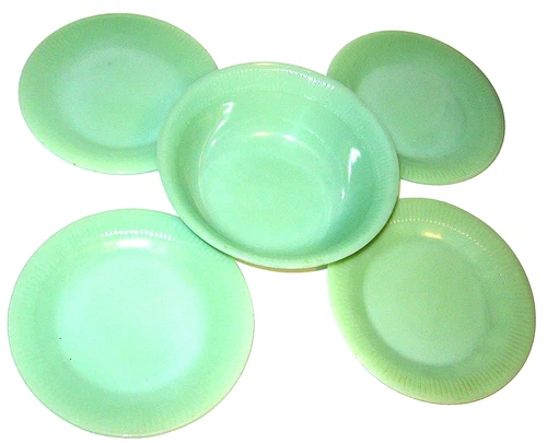 Jadeite Fire King Ribbed Salad Serving Bowl 8 1/4" + 4 Desert / Side Plate 7 3/4