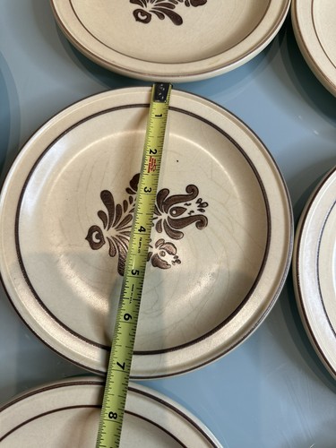 VINTAGE Pfaltzgraff Village 10.4" and 7.2” Dinner Plates. Made in USA. - Picture 9 of 16