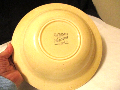 Poppytrail California Pottery USA Round Covered Bowl with Lid - Picture 5 of 7