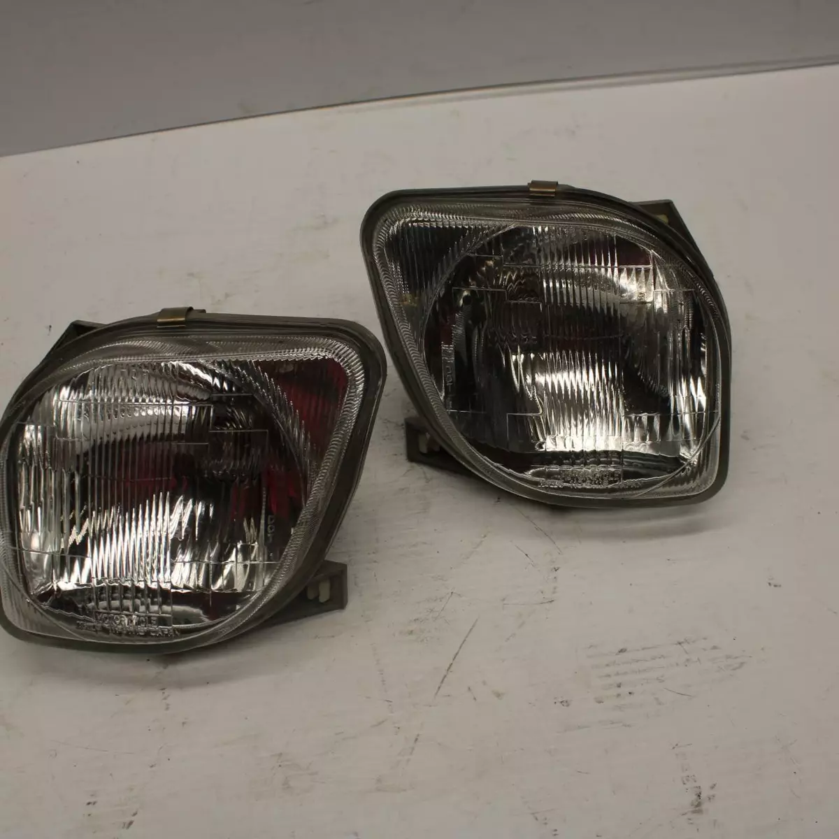 96 YAMAHA YZF750R FRONT HEADLIGHT HEAD LIGHT LAMP BB237 eBay