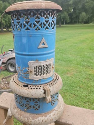 Antique/Vintage Blue Enamel Perfection Oil Heater No 1630 with