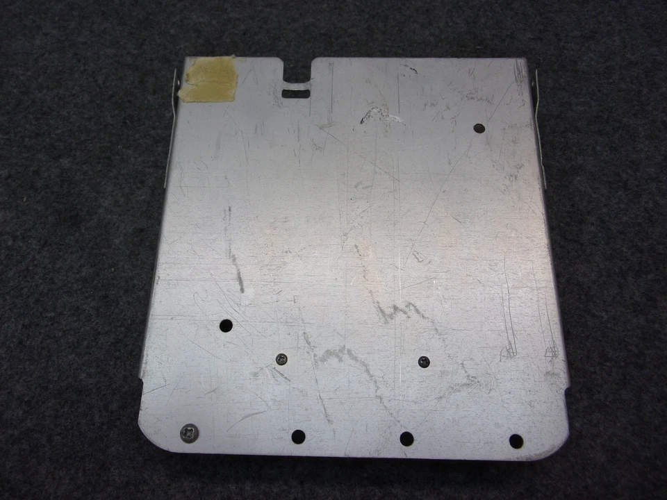 Cessna Audio Panel 安装托盘 P/N 0570439-2, 0570434-1 — 第 3/4 张图片