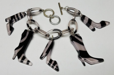 SHOES BOOTS HEELS Stylish Charm Bracelet Black White Toggle Lock Lady Girls Cute