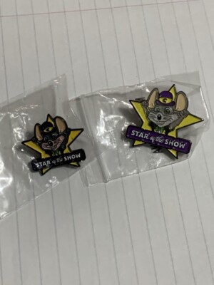 Chuck E Cheese  Star of the Show  set Of 2 Pins NEW