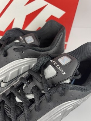 Size 10 - Nike Shox R4 Mens Metallic Silver Black Psychic Blue