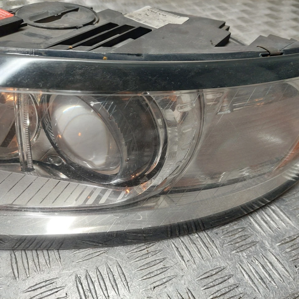 Volvo V50 D 2010 N/S Faro pasajero lado izquierdo faro xenón Foto 4 de 4