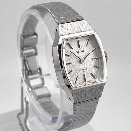 SEIKO 17-3280 20 Jewels Timeless watch Square Oval Silver Hand-wound Vintage