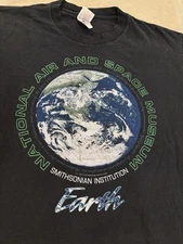 VINTAGE 1994 Smithsonian National Air and Space Museum Planet Earth shirt Size L