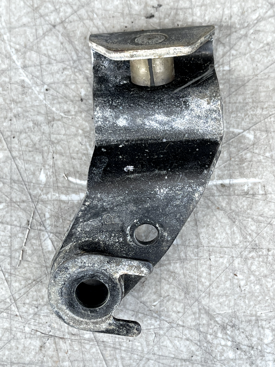 1992 NISSAN 300ZX (2+0) FRONT DOOR LATCH UPPER STOPPER STRIKE
