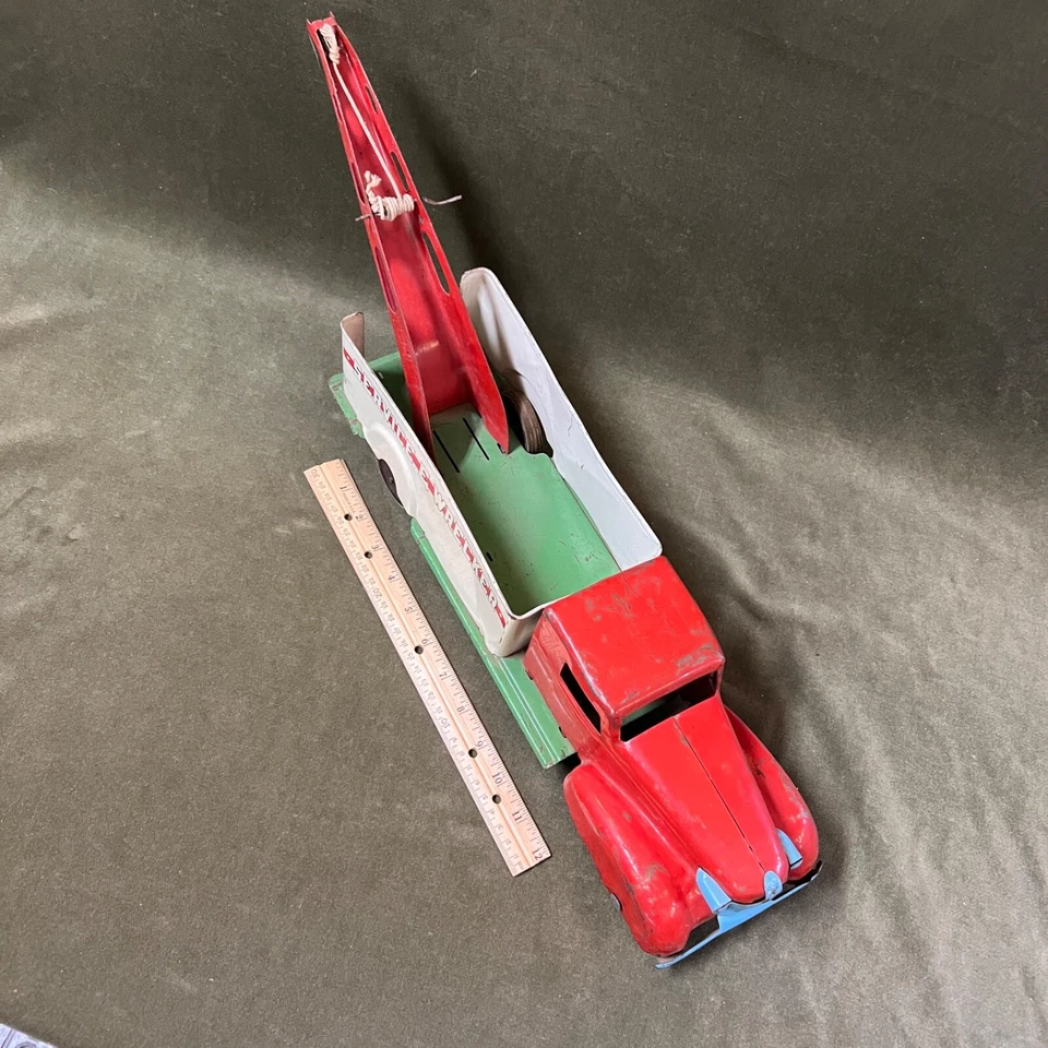 Brinquedo vintage década de 1930 Wyandotte Service and Wrecker - Boa forma - 23" - Imagem 2 de 4