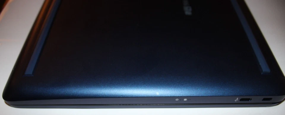 HP 14-cf2112wm 14" HD 720p, Celeron N4120 1.1GHz, 4GB RAM, 128GB NVMe SSD, Azul Foto 4 de 4