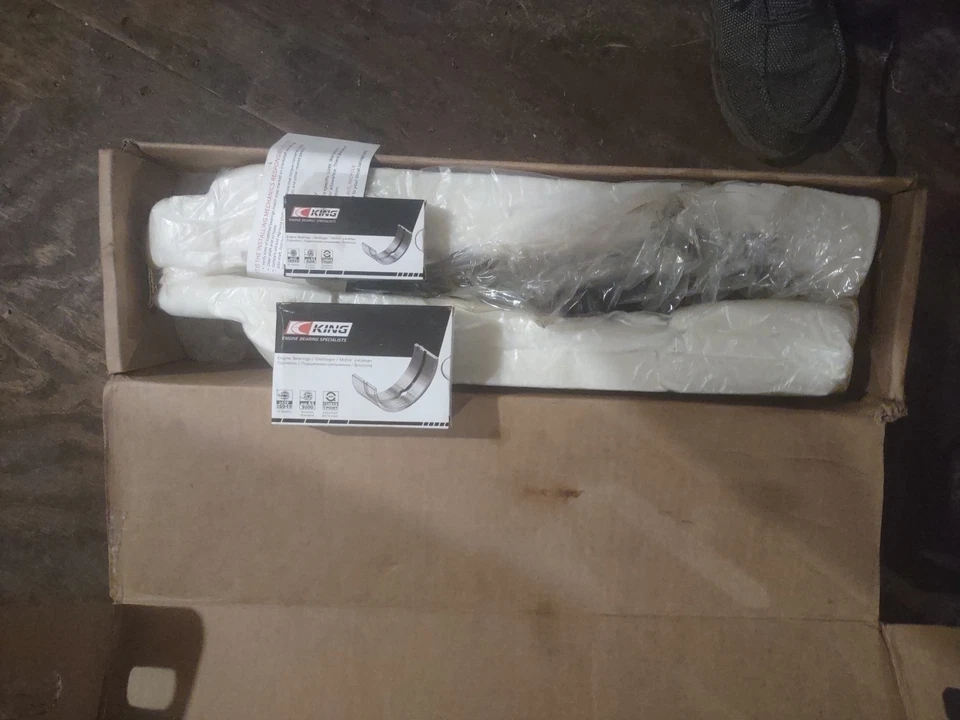 2000 Chevy 2.2 4 Cylinder  Truck Crank Kit  With Bearings And It's New - Image 2 of 2